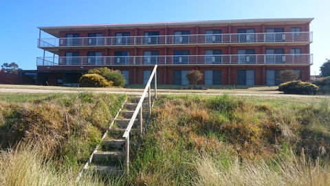 The Waterloo Hotel - Accommodation Gladstone 4