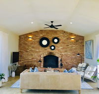 EMBRACING EVANDALE - Hosted by L'Abode Accommodation - Accommodation Gladstone
