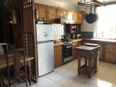 The Port Masters Lodgings - Accommodation Gladstone 6