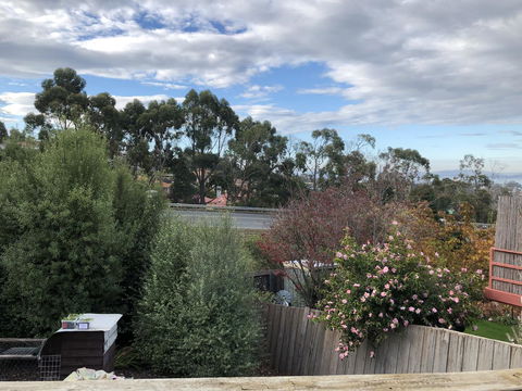 Little Mountain Town - Accommodation Gladstone 4