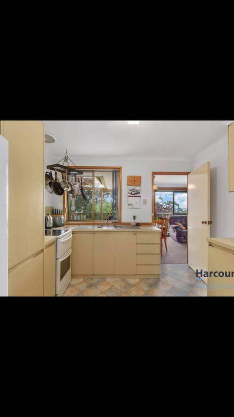 Little Mountain Town - Accommodation Gladstone 16