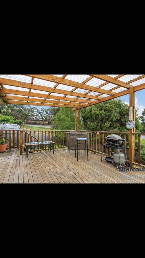 Little Mountain Town - Accommodation Gladstone 14
