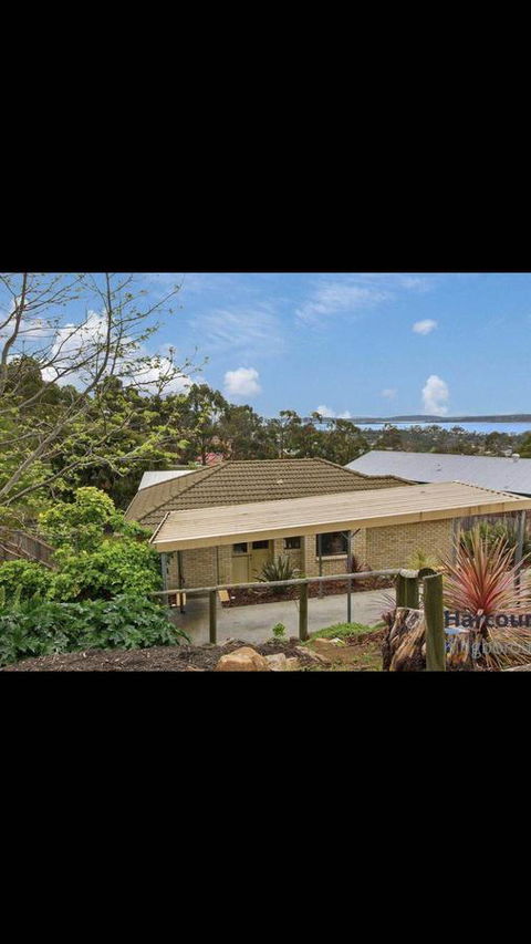 Little Mountain Town - Accommodation Gladstone 13
