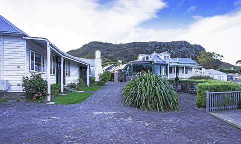 Touchwood Cottages - Accommodation Gladstone 4