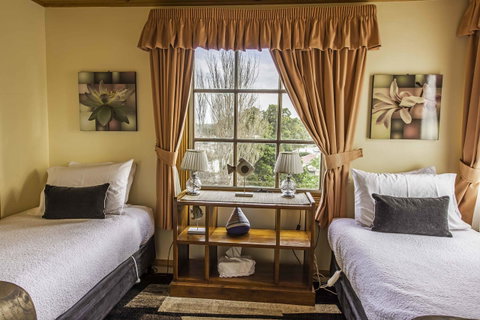 Touchwood Cottages - Accommodation Gladstone 34
