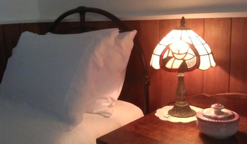 Touchwood Cottages - Accommodation Gladstone 26
