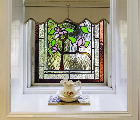 Touchwood Cottages - Accommodation Gladstone 44