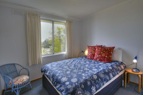 Ar Lan Y Mor - Accommodation Gladstone 5