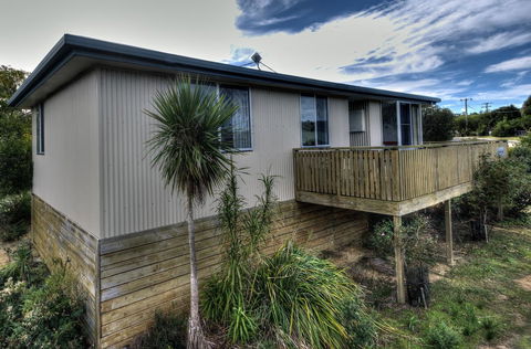 Ar Lan Y Mor - Accommodation Gladstone 8