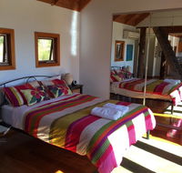 The Tree House - Accommodation Gladstone