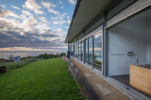 Avalon Coastal Retreat - Accommodation Gladstone 19