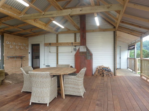 Riders Hut - Derby - Accommodation Gladstone 11