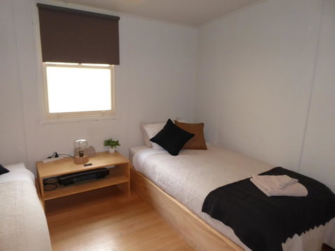 Riders Hut - Derby - Accommodation Gladstone 12