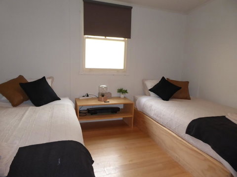 Riders Hut - Derby - Accommodation Gladstone 14