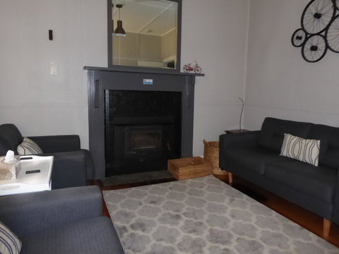 Riders Hut - Derby - Accommodation Gladstone 4