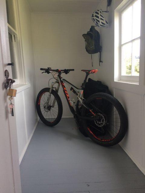 Riders Hut - Derby - Accommodation Gladstone 24