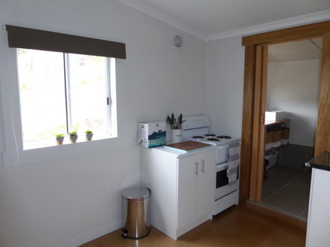 Riders Hut - Derby - Accommodation Gladstone 8