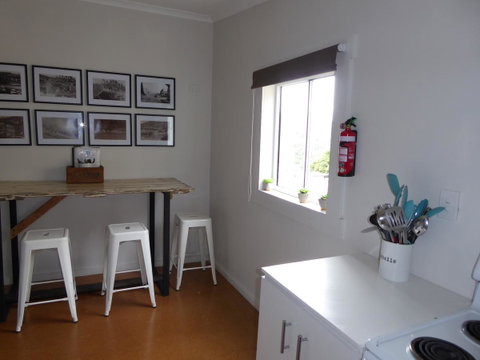 Riders Hut - Derby - Accommodation Gladstone 5