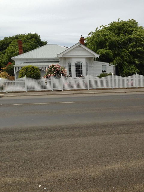 White Dove Cottage Bed And Breakfast - Accommodation Gladstone 11