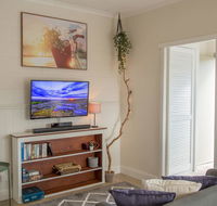 New Aptmnt Only 5 Mins To Mona Gallery - Accommodation Gladstone
