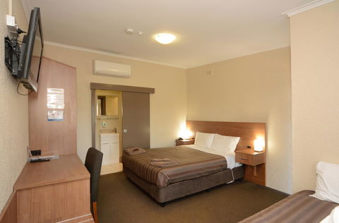 Seabrook Hotel - Accommodation Gladstone 12