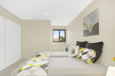 Astra Apartments Glen Waverley @Springvale RD - Accommodation Gladstone 3