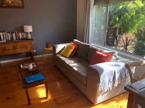 Flora Hill Creek Views - Accommodation Gladstone 6