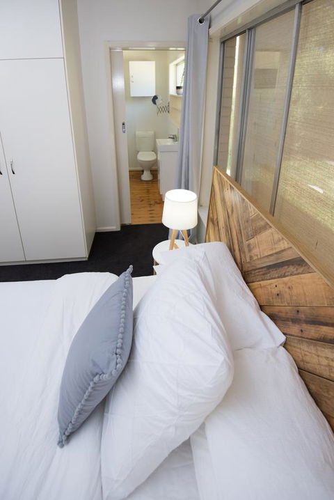 Flora Hill Creek Views - Accommodation Gladstone 1