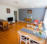 Flora Hill Creek Views - Accommodation Gladstone