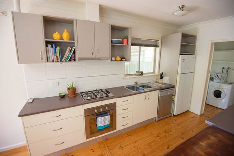 Flora Hill Creek Views - Accommodation Gladstone 4