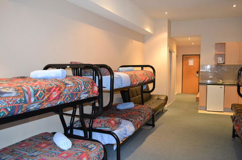 Arlberg Hotham - Accommodation Gladstone 5