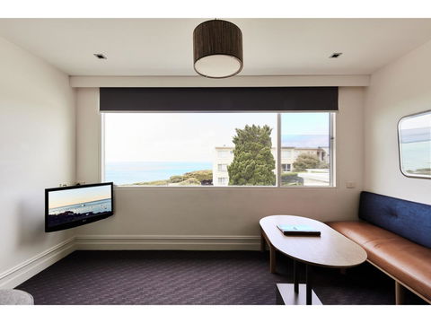 Hotel Sorrento - Accommodation Gladstone 9