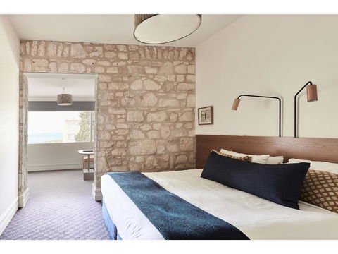 Hotel Sorrento - Accommodation Gladstone 10