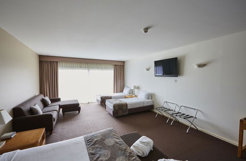 Mornington Hotel - Accommodation Gladstone 22