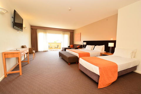 Mornington Hotel - Accommodation Gladstone 2