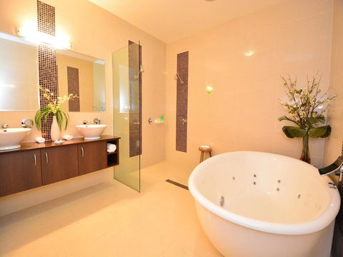 Mornington Hotel - Accommodation Gladstone 25