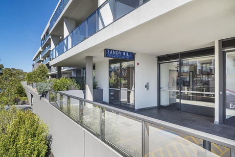Caroline Serviced Apartments Sandringham - Accommodation Gladstone 4