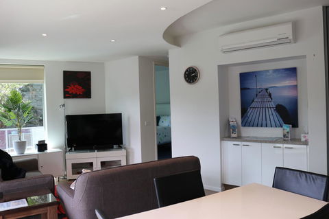 130 At The Waves - Accommodation Gladstone 2