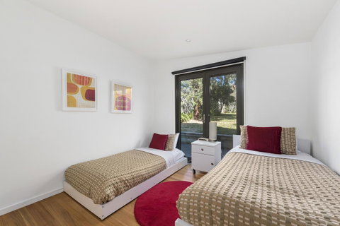 Apollo Bay Cottages - Accommodation Gladstone 15