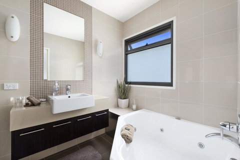 Apollo Bay Cottages - Accommodation Gladstone 8