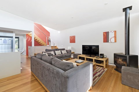 Apollo Bay Cottages - Accommodation Gladstone 12