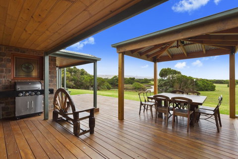 Apollo Bay Cottages - Accommodation Gladstone 4
