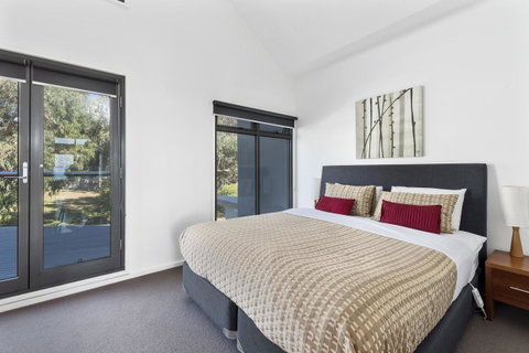 Apollo Bay Cottages - Accommodation Gladstone 9