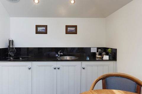 54 On Bank - Accommodation Gladstone 20