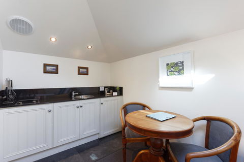 54 On Bank - Accommodation Gladstone 21