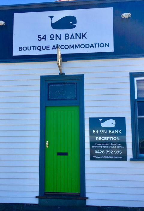 54 On Bank - Accommodation Gladstone 1