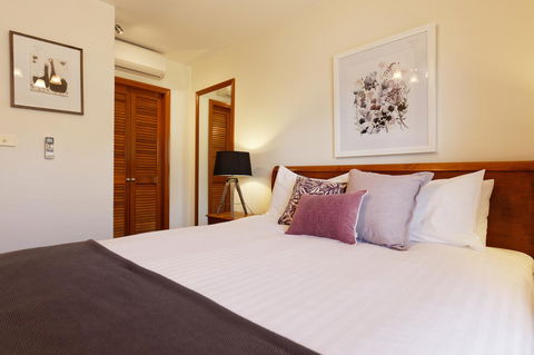 54 On Bank - Accommodation Gladstone 25