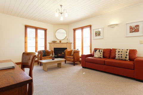54 On Bank - Accommodation Gladstone 29