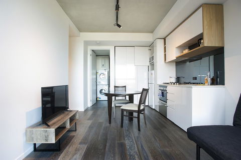 Mono Apartments On La Trobe Street - Accommodation Gladstone 11