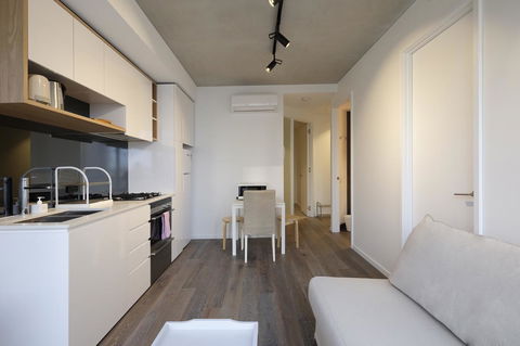 Mono Apartments On La Trobe Street - Accommodation Gladstone 19